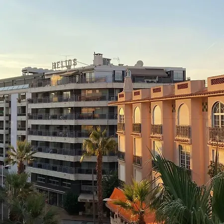 Avec Balcon, Plages De Juan Les Pins * Antibes